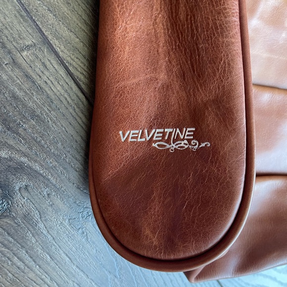 Velvetine Leather Handbag - Picture 7 of 7